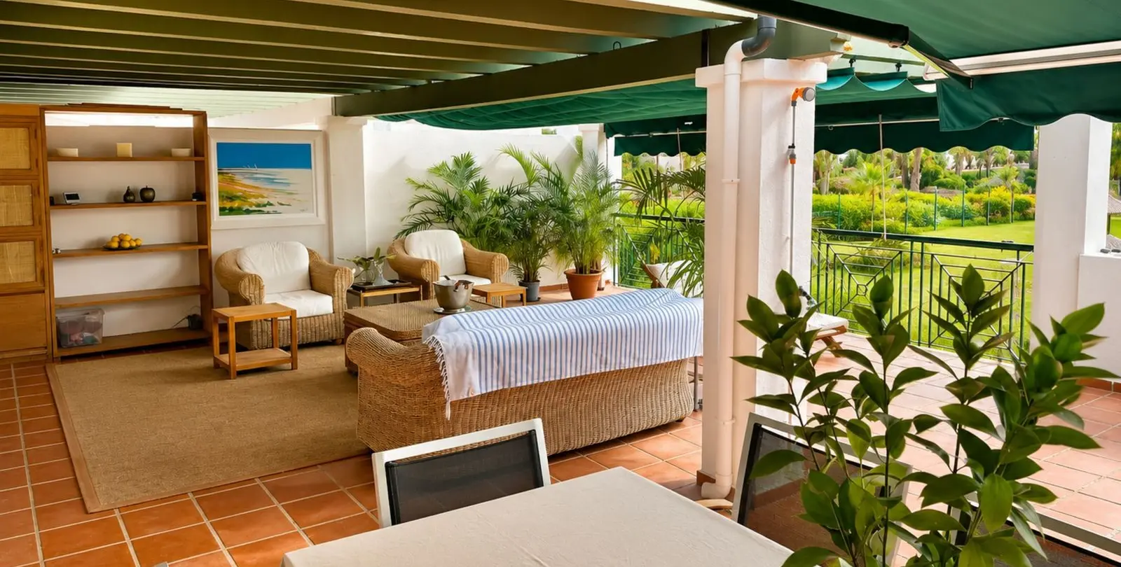 Venta de apartamento en planta media en Nueva Andalucía 16