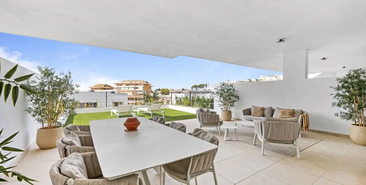 Venta de apartamento en planta baja en Fuengirola 2