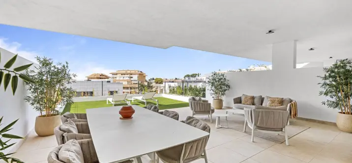 Sale of ground floor apartment in Fuengirola 1