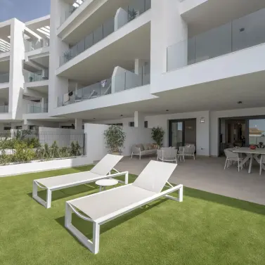 Sale of ground floor apartment in Fuengirola
