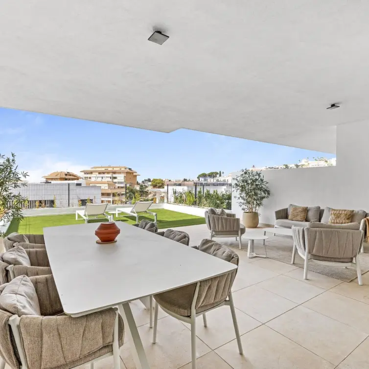 Sale of ground floor apartment in Fuengirola