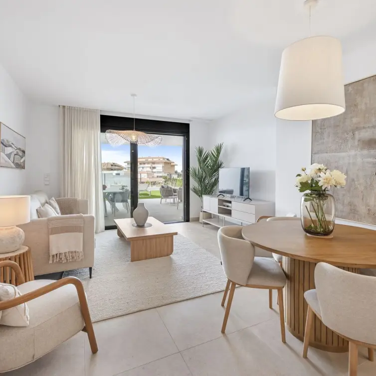 Sale of ground floor apartment in Fuengirola