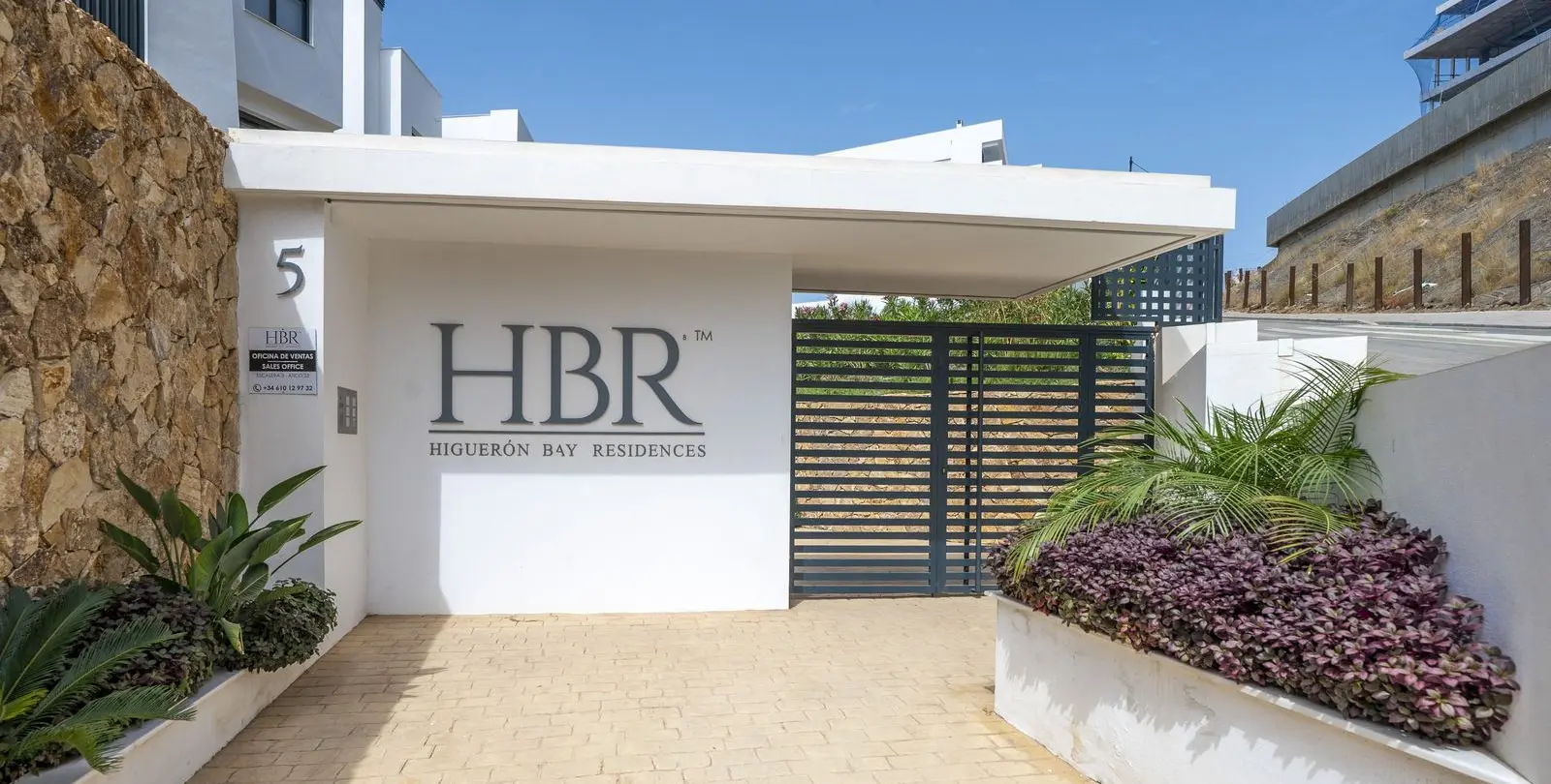 Sale of ground floor apartment in Fuengirola 33