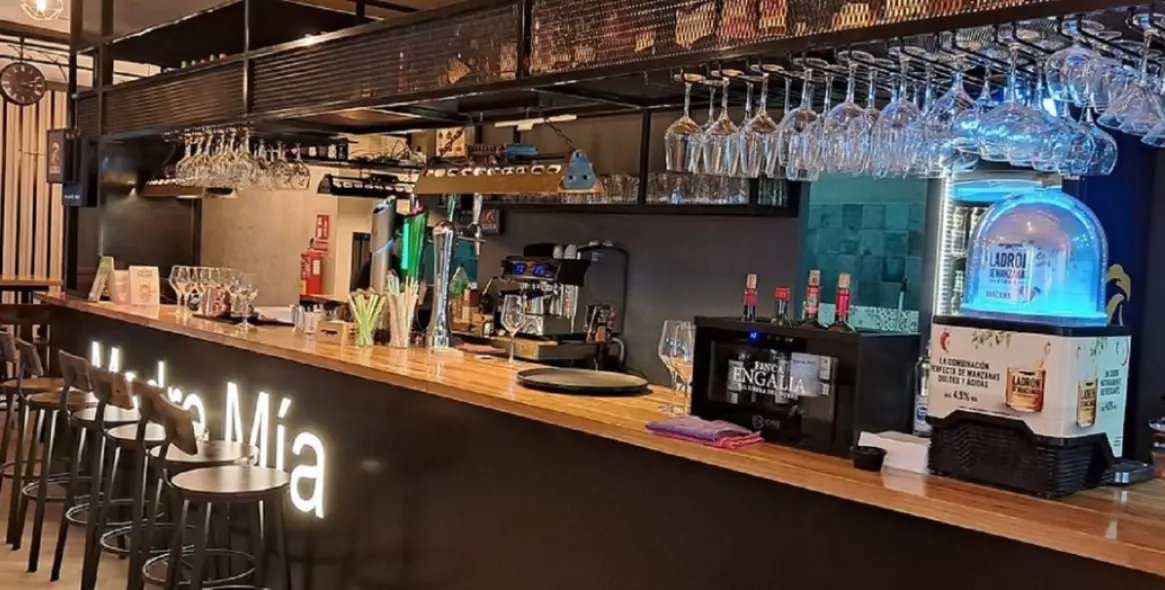 Venta de local comercial en Los Boliches 8