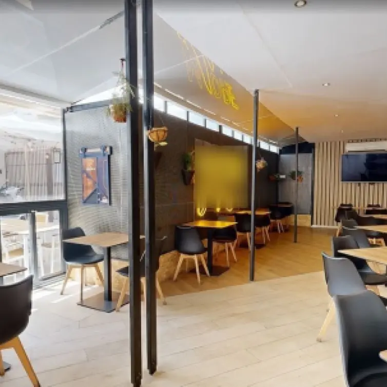 Sale of commercial premises in Los Boliches