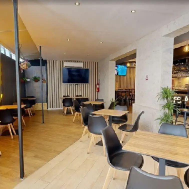 Sale of commercial premises in Los Boliches