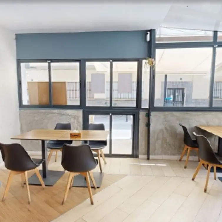 Sale of commercial premises in Los Boliches