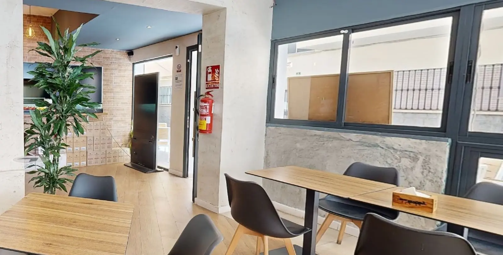 Sale of commercial premises in Los Boliches 5