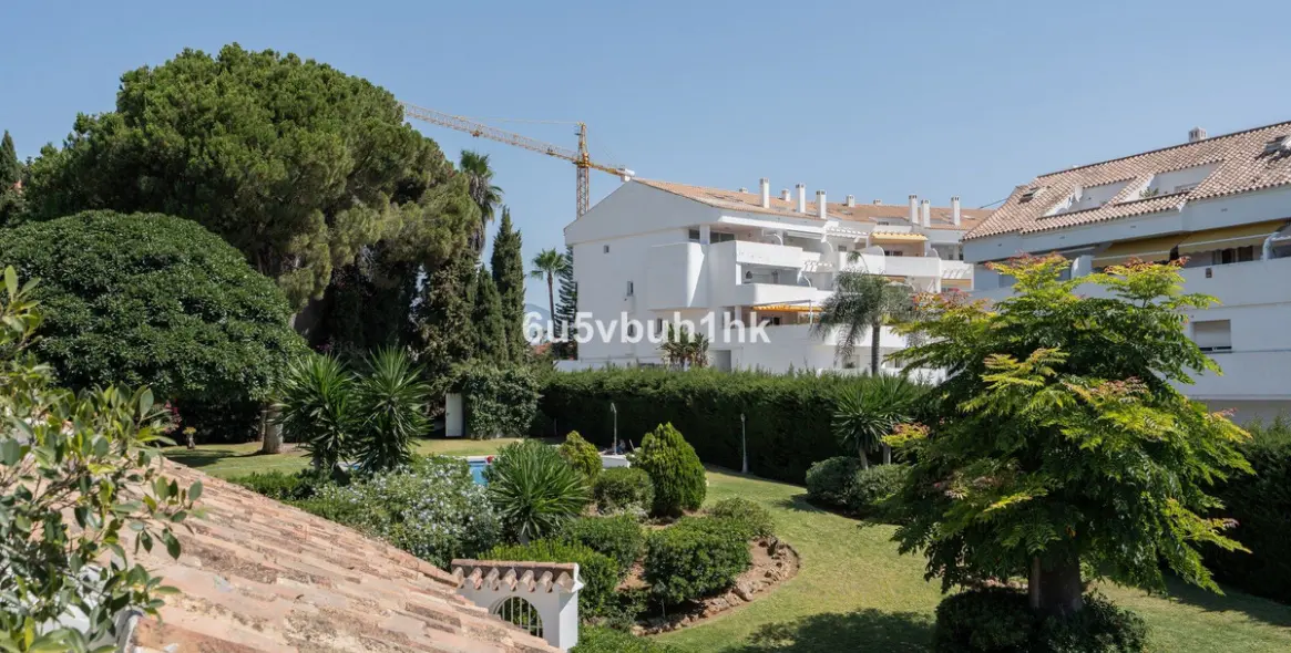 Venta de apartamento en planta baja en Nueva Andalucía 23