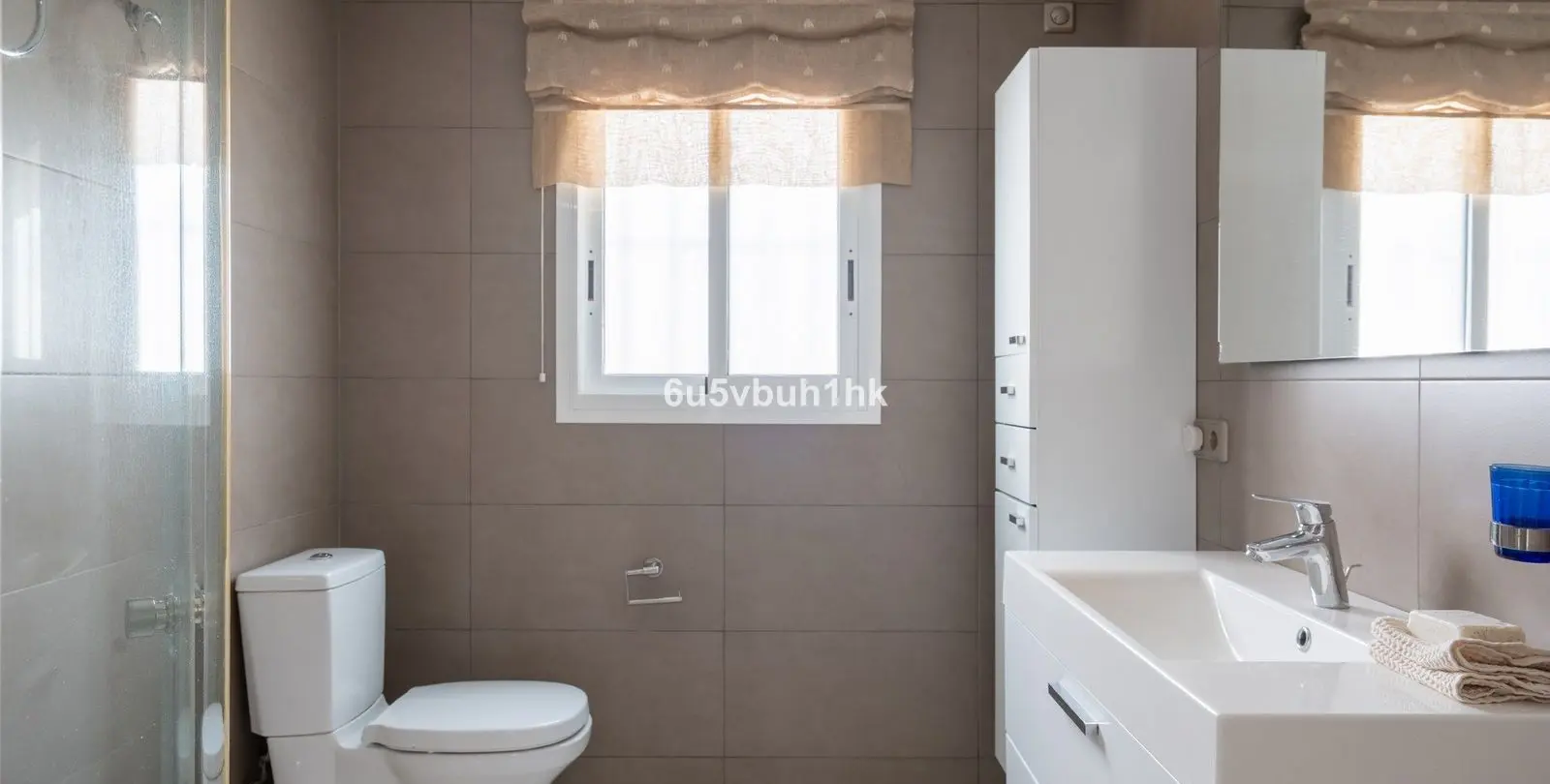 Sale of ground floor apartment in Nueva Andalucía 11