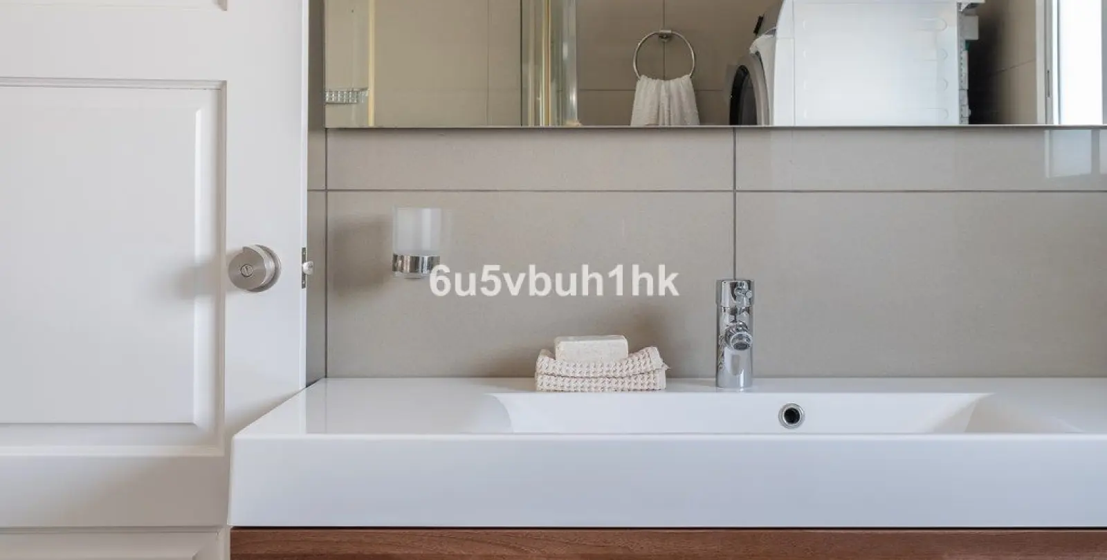 Sale of ground floor apartment in Nueva Andalucía 13