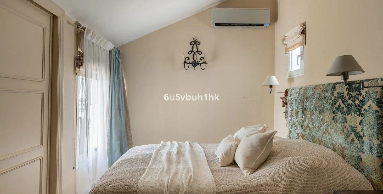 Sale of ground floor apartment in Nueva Andalucía 14