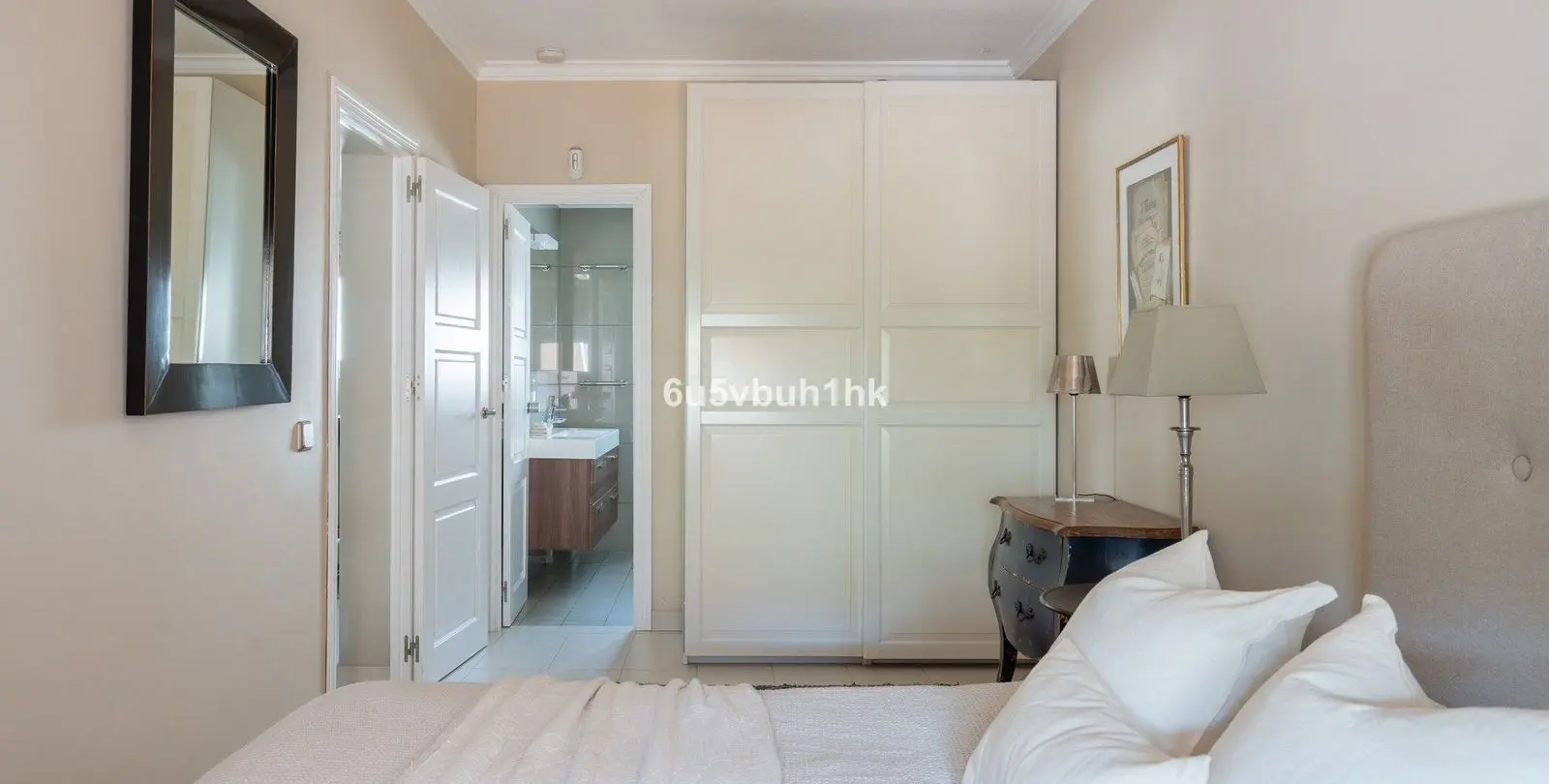 Sale of ground floor apartment in Nueva Andalucía 17