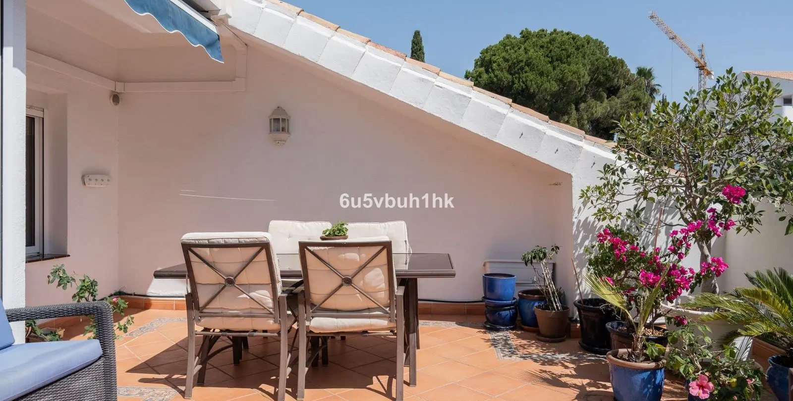 Sale of ground floor apartment in Nueva Andalucía 19