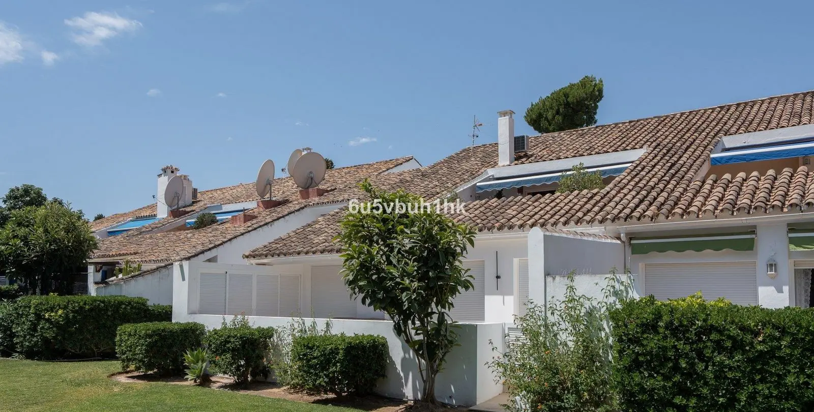 Sale of ground floor apartment in Nueva Andalucía 21