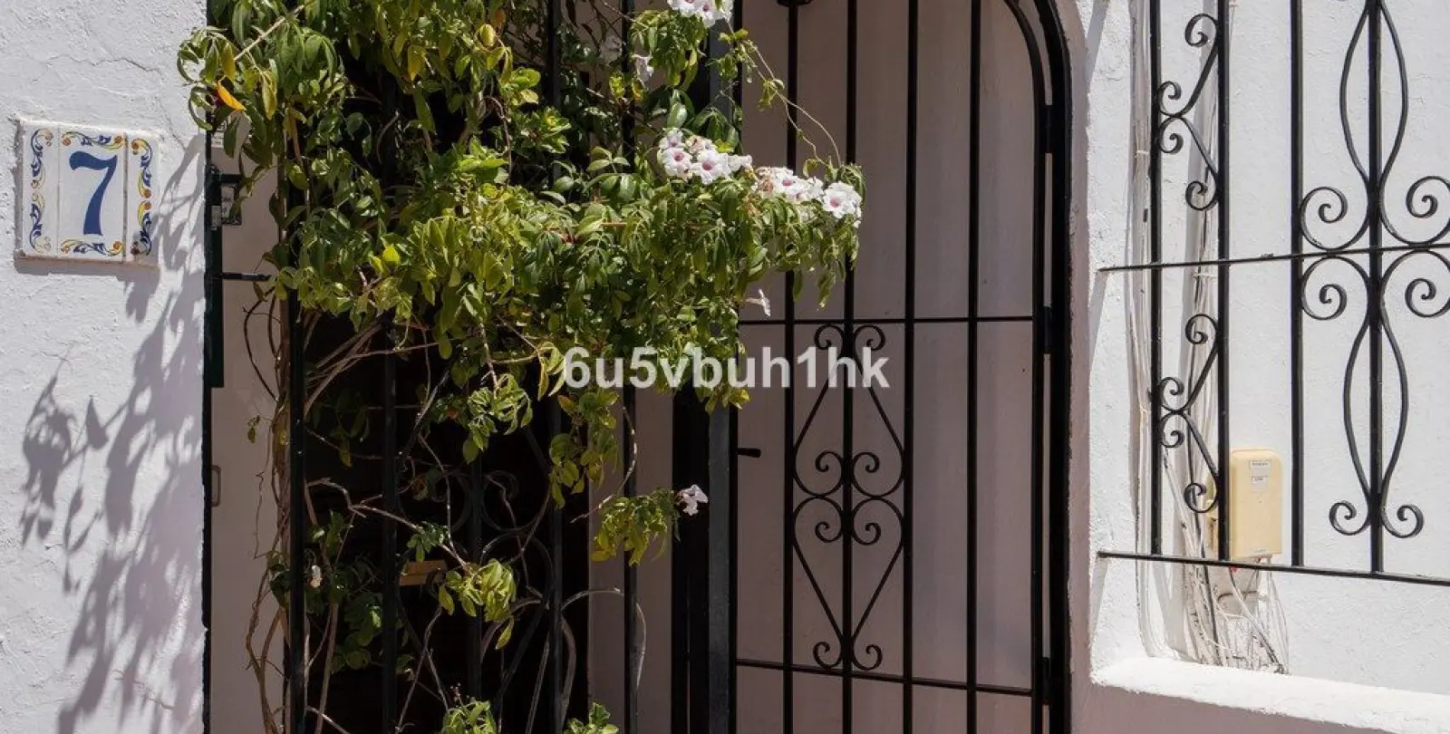 Sale of ground floor apartment in Nueva Andalucía 24