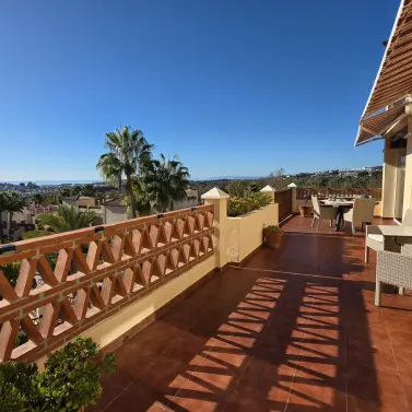 Sale of middle floor apartment in Atalaya