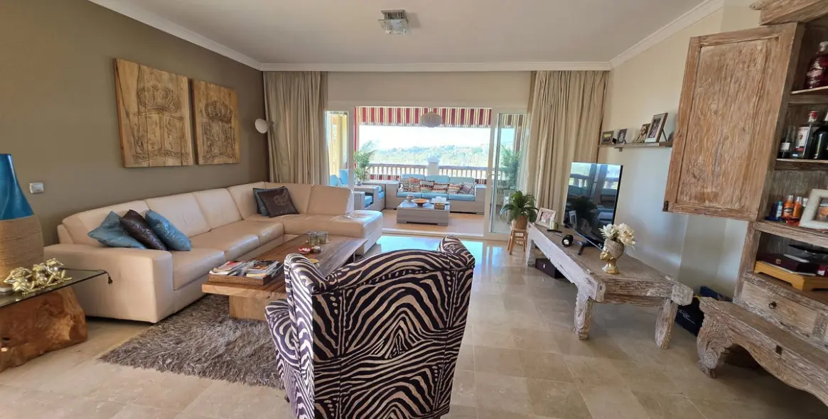 Venta de apartamento en planta media en Atalaya 10