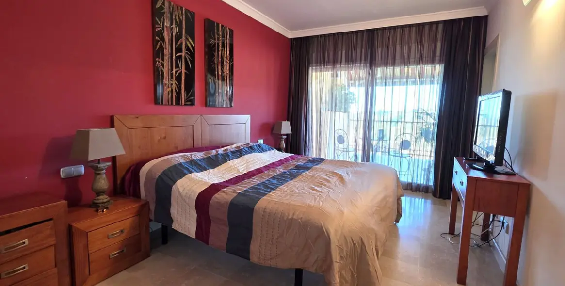 Venta de apartamento en planta media en Atalaya 13