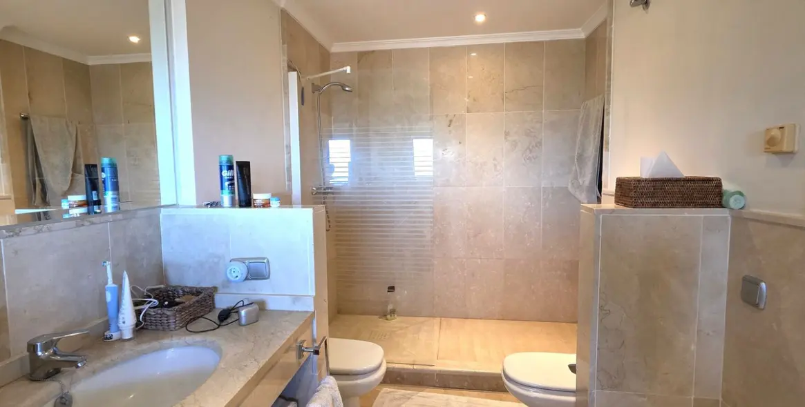 Venta de apartamento en planta media en Atalaya 14
