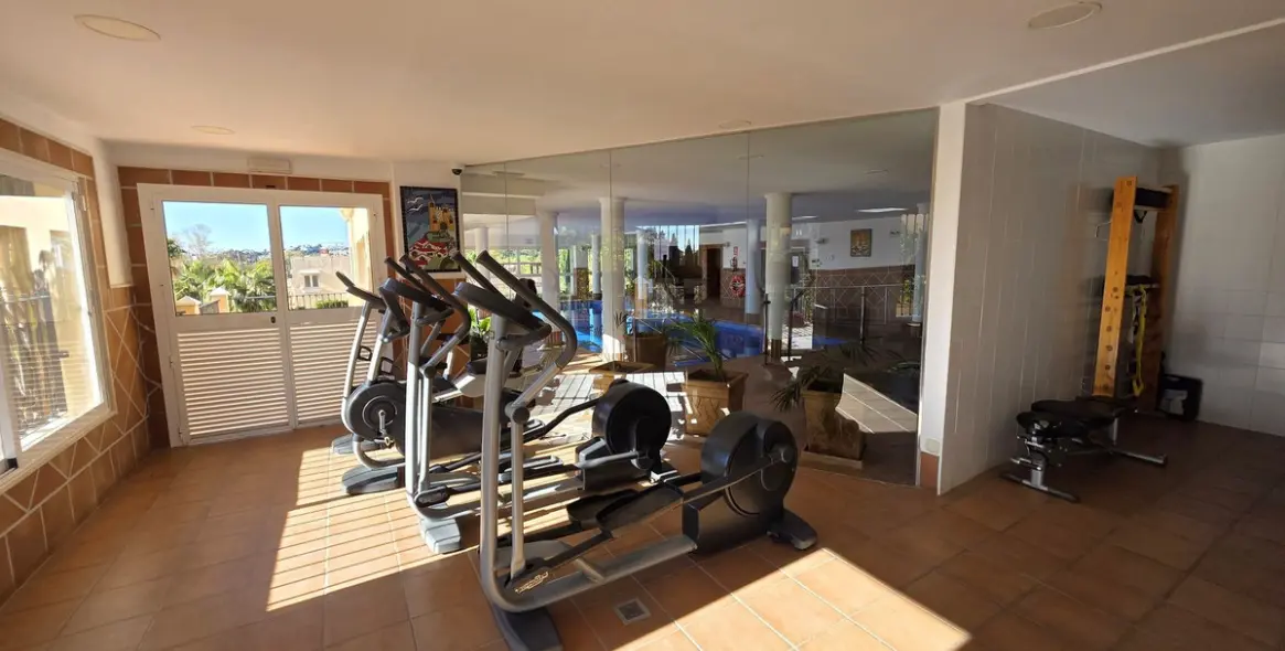 Venta de apartamento en planta media en Atalaya 23
