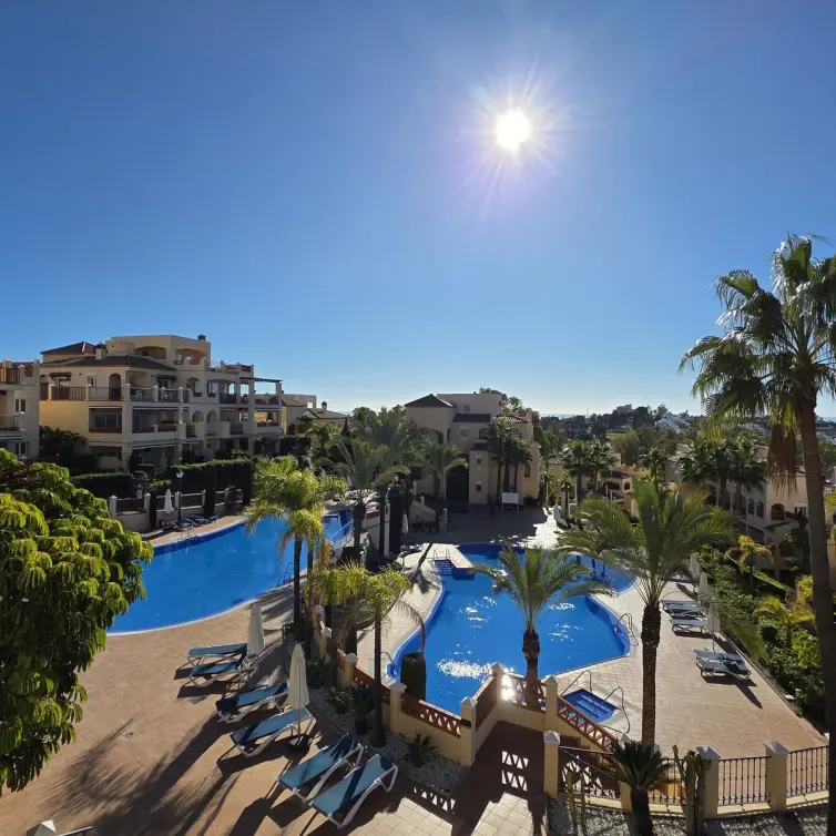 Sale of middle floor apartment in Atalaya