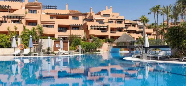 Sale of ground floor apartment in New Golden Mile 0