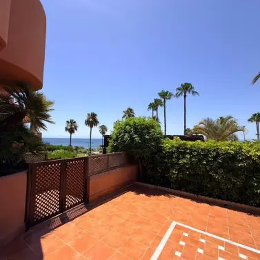 Sale of ground floor apartment in New Golden Mile