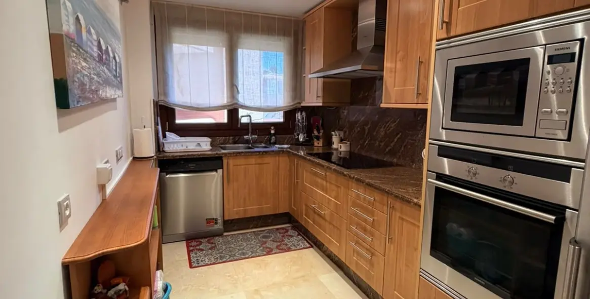 Sale of ground floor apartment in New Golden Mile 12