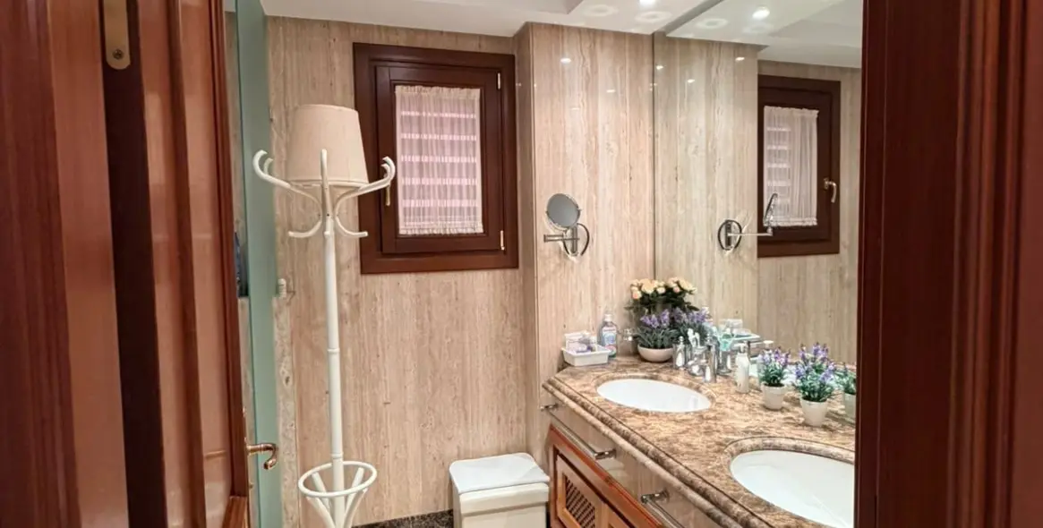 Sale of ground floor apartment in New Golden Mile 19