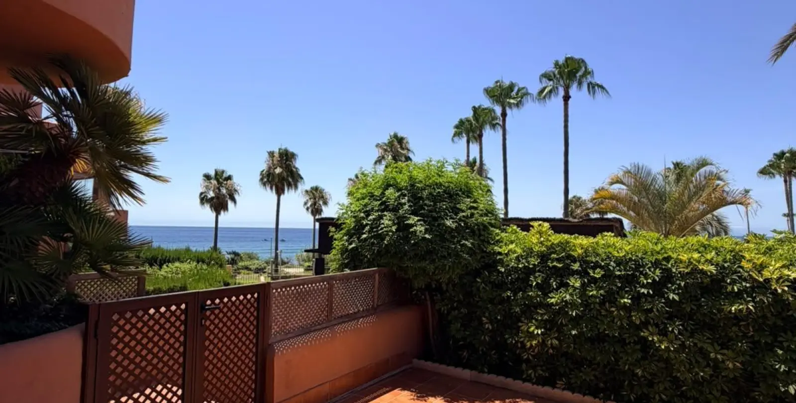 Venta de apartamento en planta baja en New Golden Mile 3