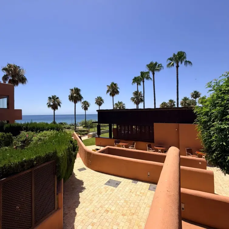 Venta de apartamento en planta baja en New Golden Mile