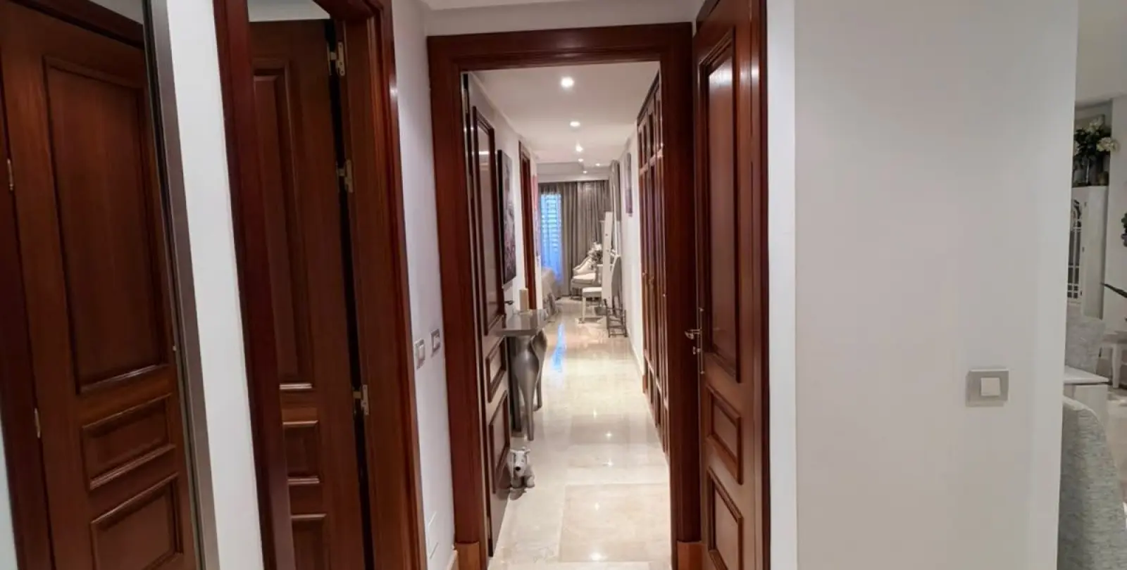 Venta de apartamento en planta baja en New Golden Mile 15