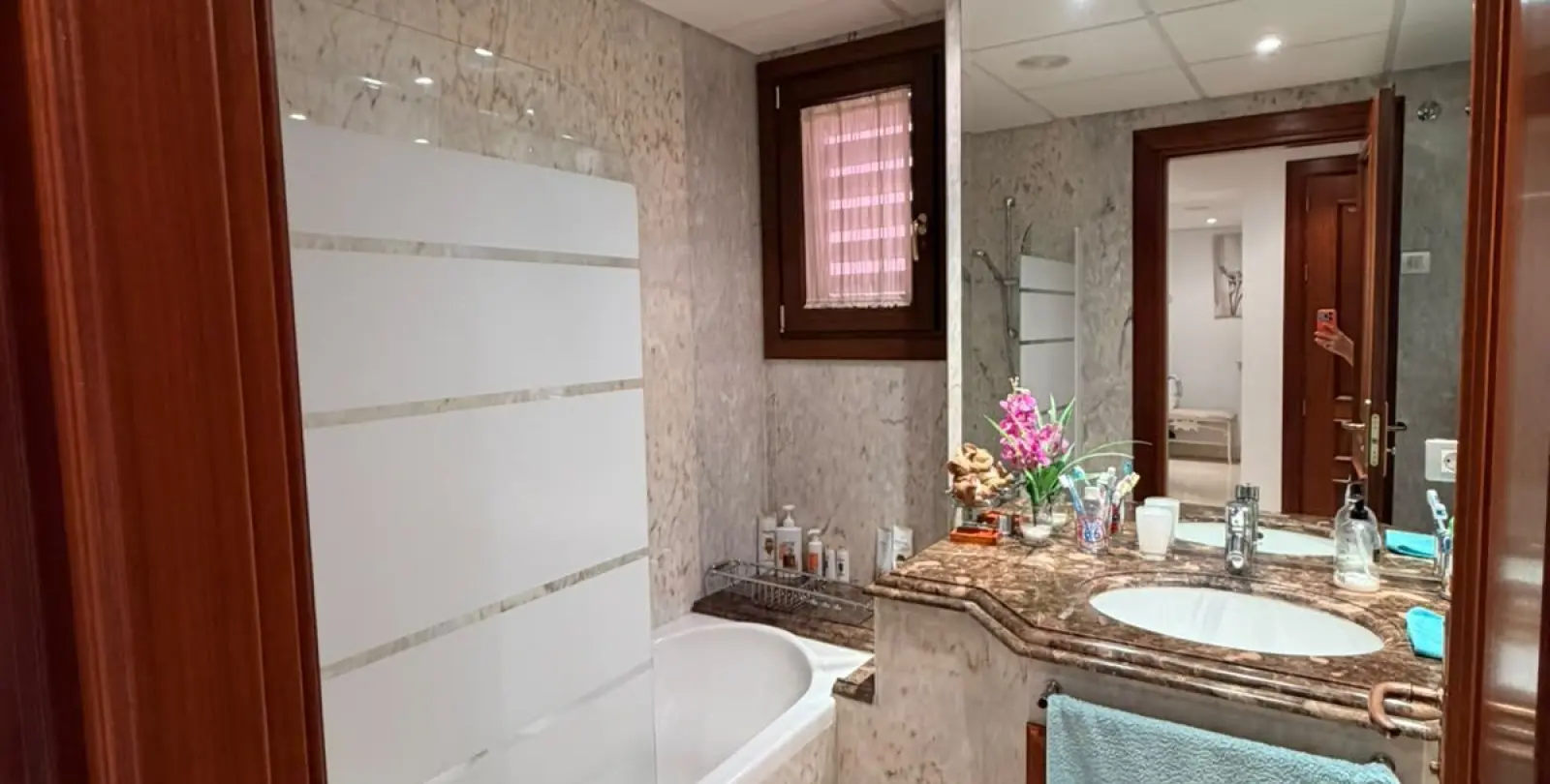 Venta de apartamento en planta baja en New Golden Mile 24