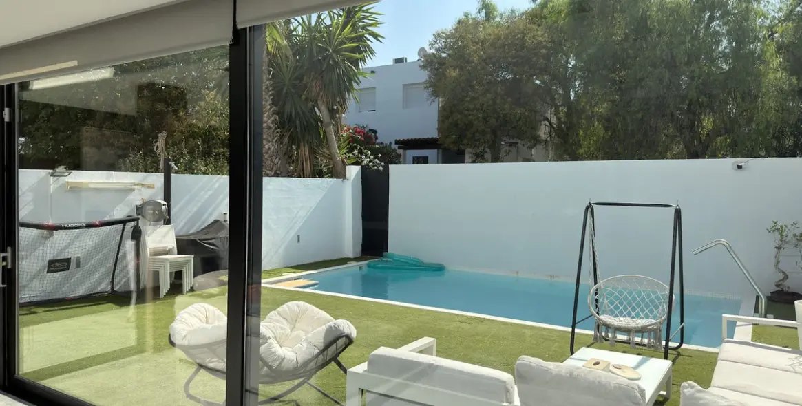 Продажа дома на две семьи в Marbella 1