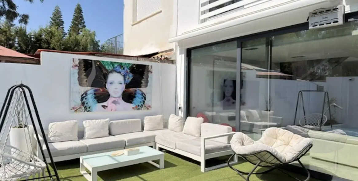 Продажа дома на две семьи в Marbella 3