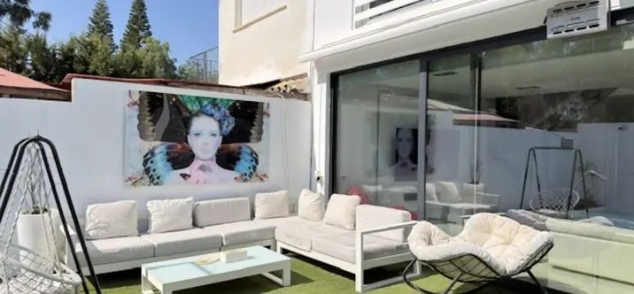Продажа дома на две семьи в Marbella 2