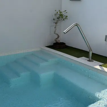 Продажа дома на две семьи в Marbella