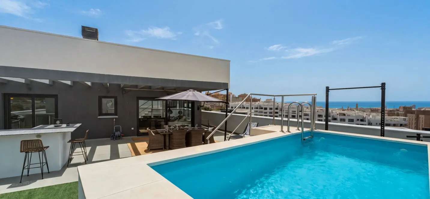 Продажа пентхауса в Estepona 0