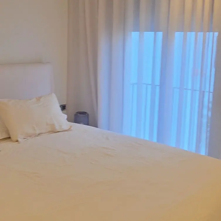 Venta de apartamento en planta media en Puerto Banús
