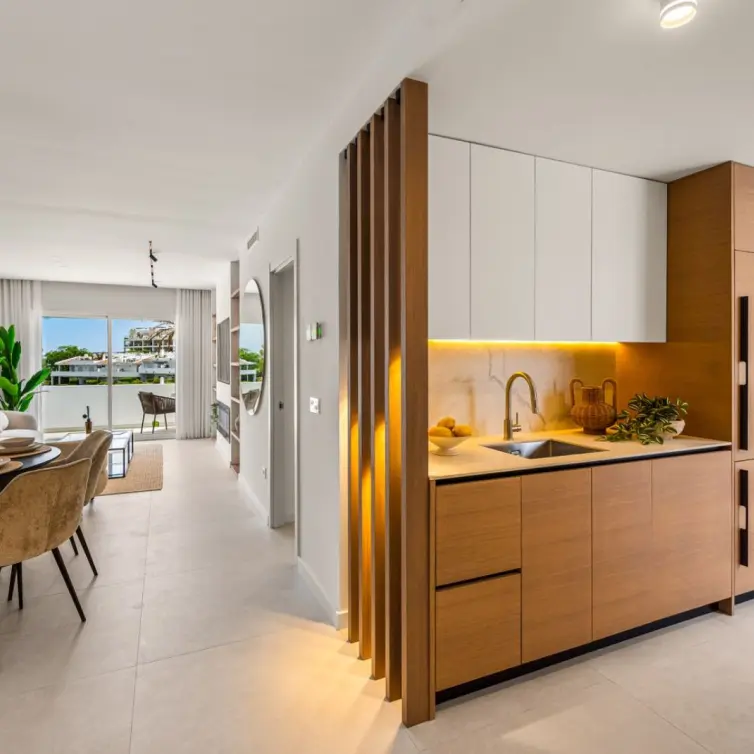 Sale of penthouse duplex in Nueva Andalucía