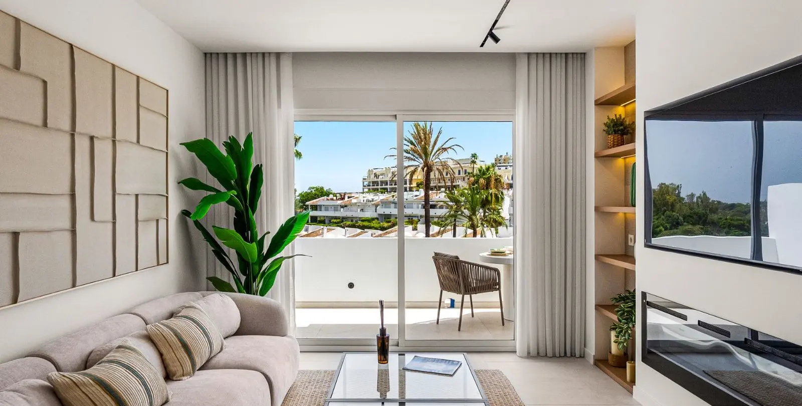 Sale of penthouse duplex in Nueva Andalucía 4