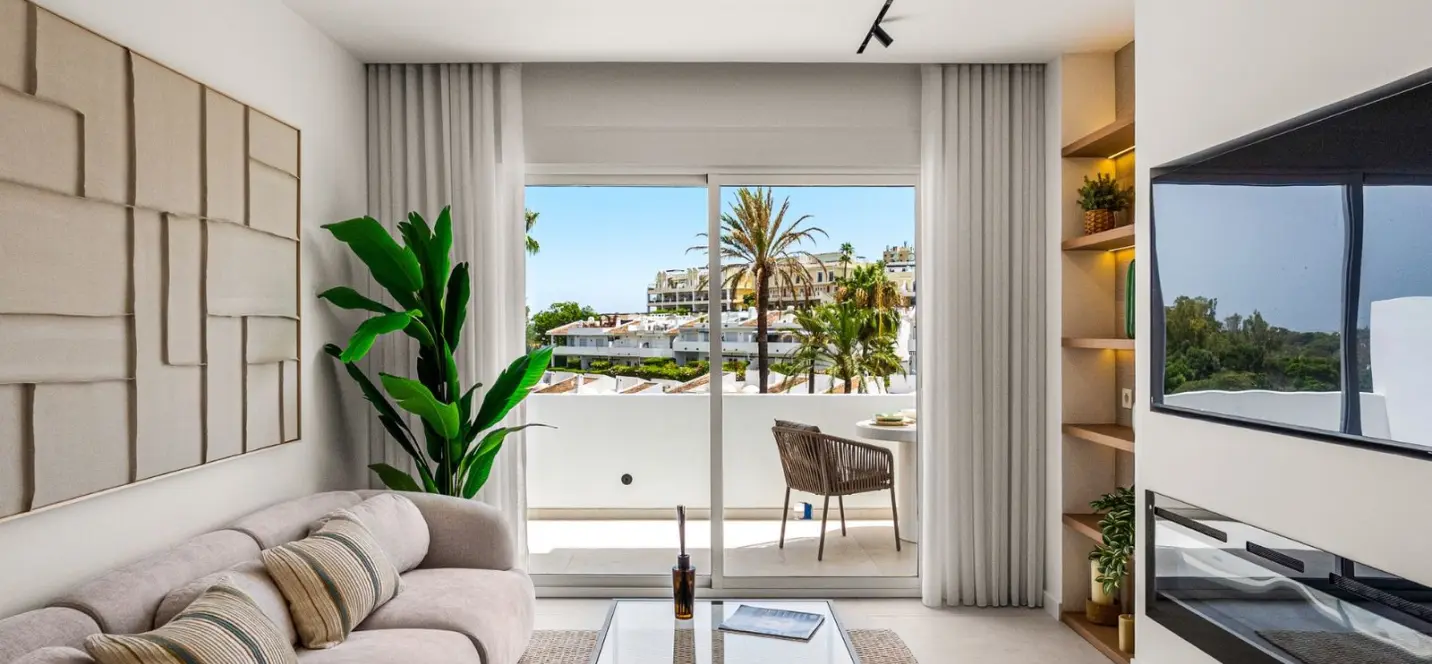 Sale of penthouse duplex in Nueva Andalucía 3