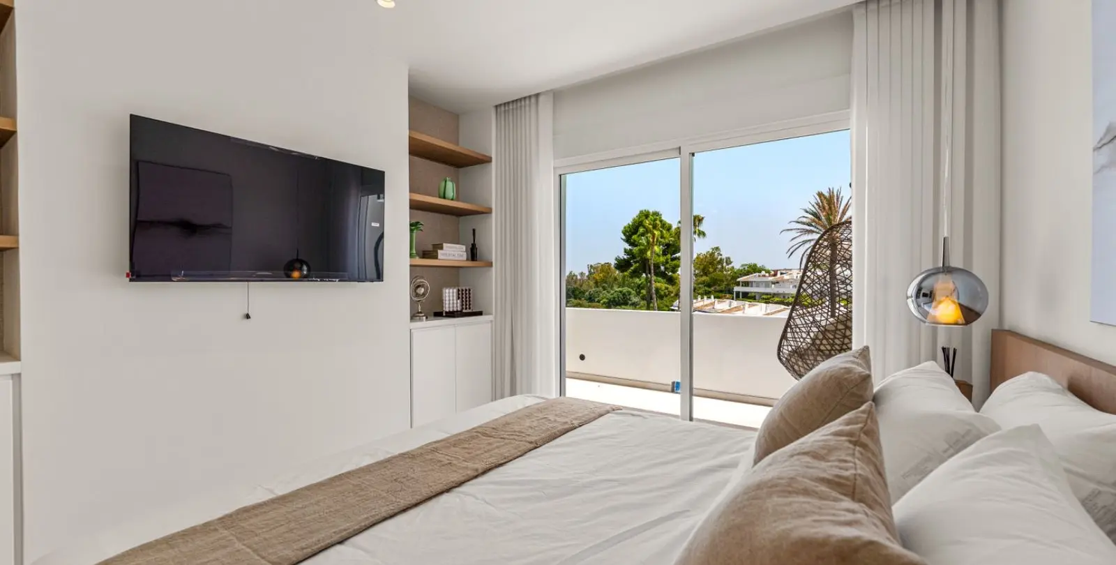Sale of penthouse duplex in Nueva Andalucía 18