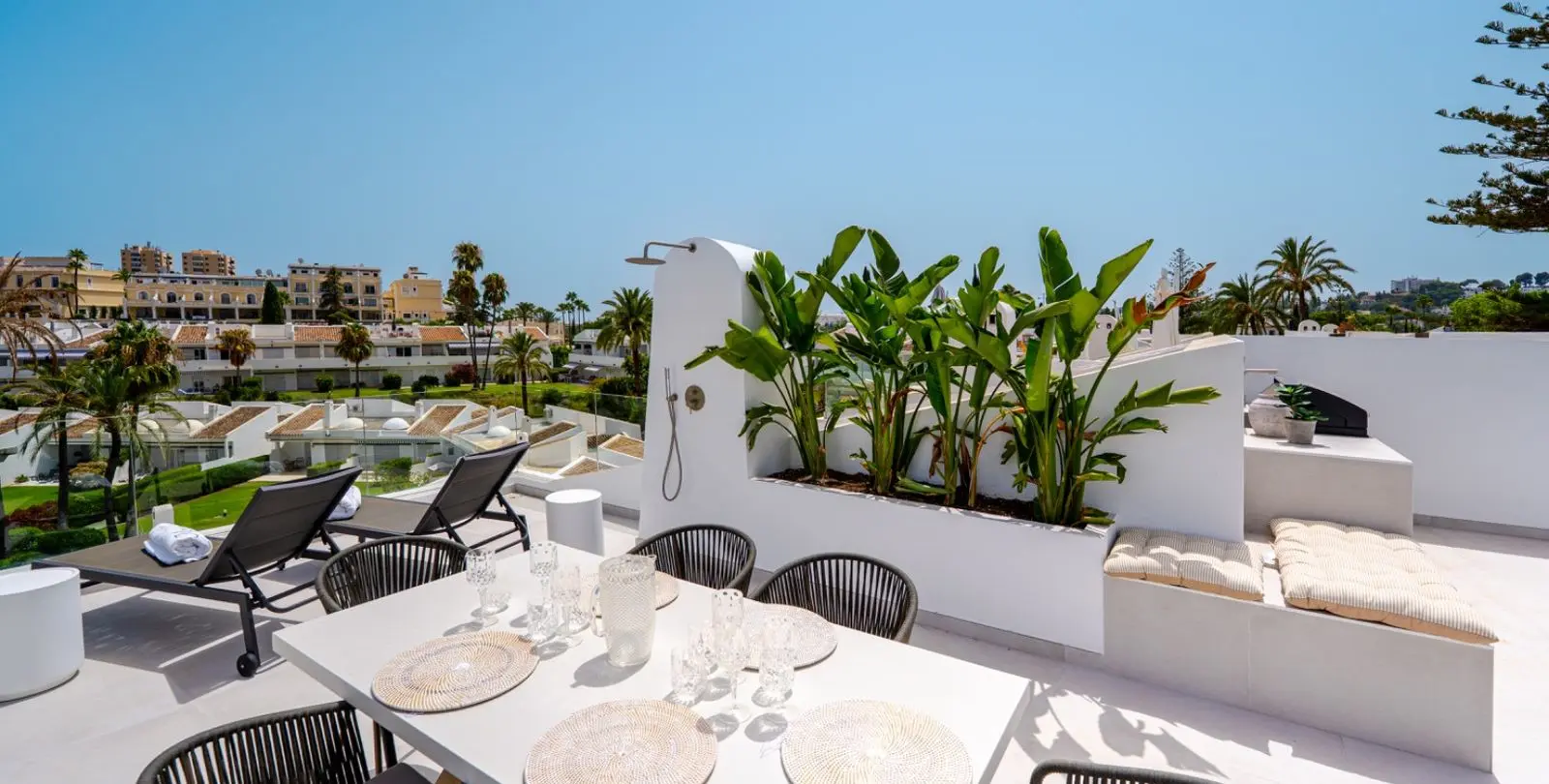 Sale of penthouse duplex in Nueva Andalucía 28