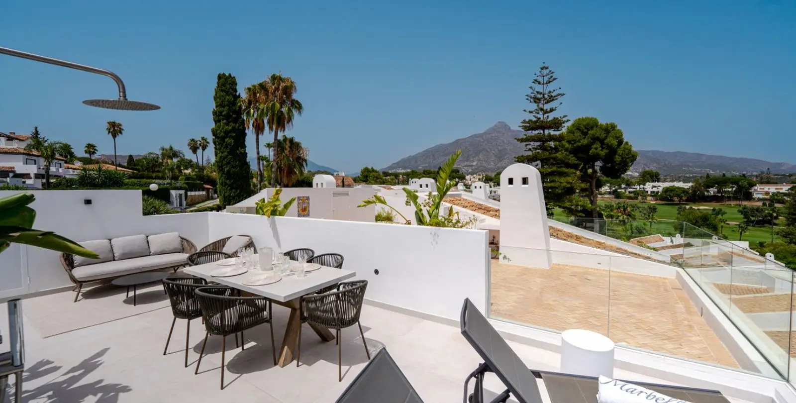Sale of penthouse duplex in Nueva Andalucía 29