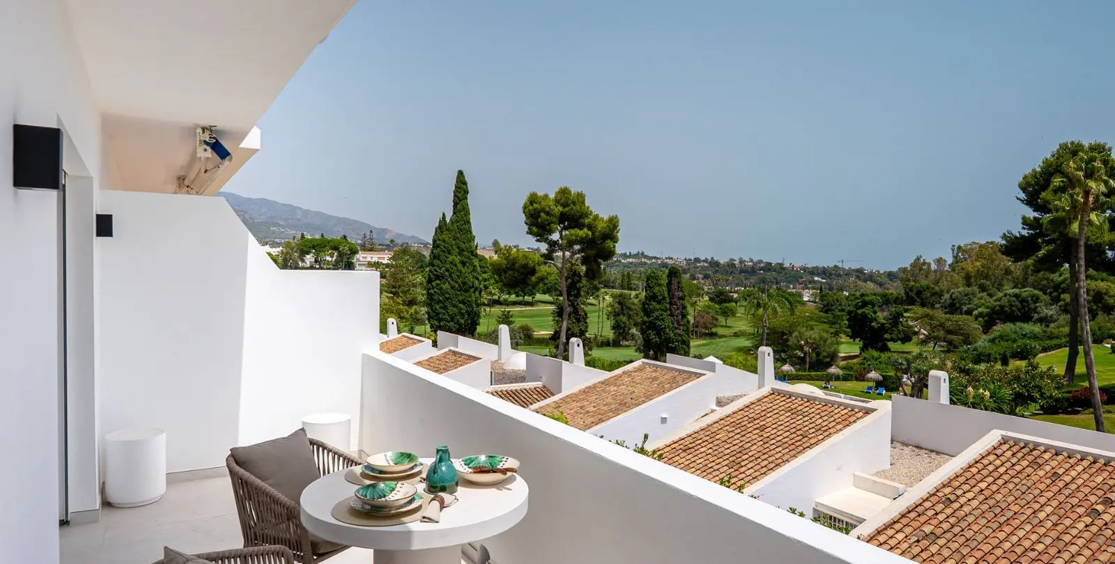 Sale of penthouse duplex in Nueva Andalucía 30
