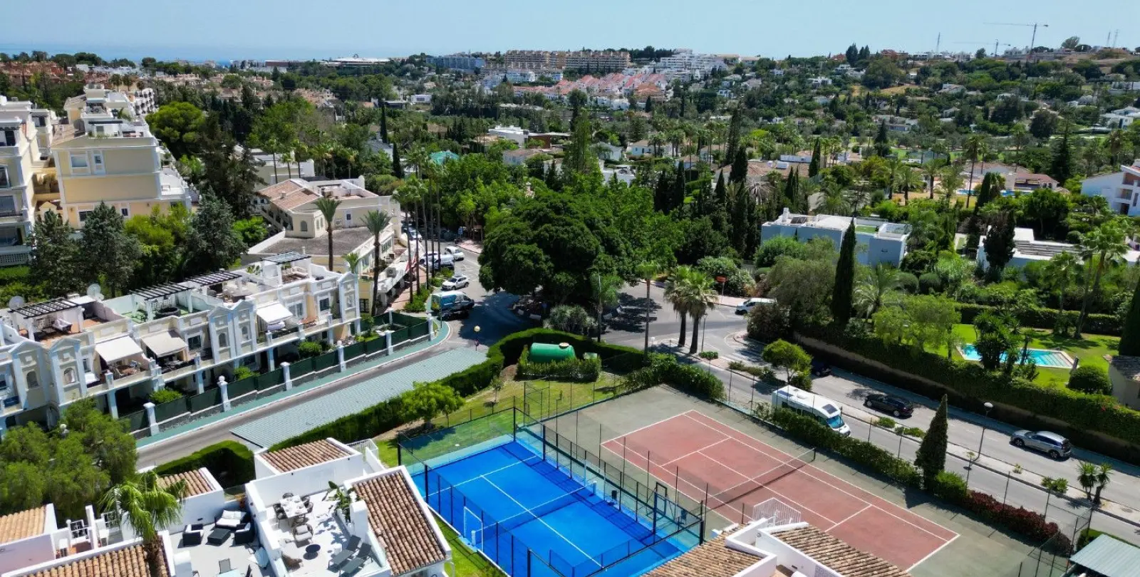 Sale of penthouse duplex in Nueva Andalucía 35