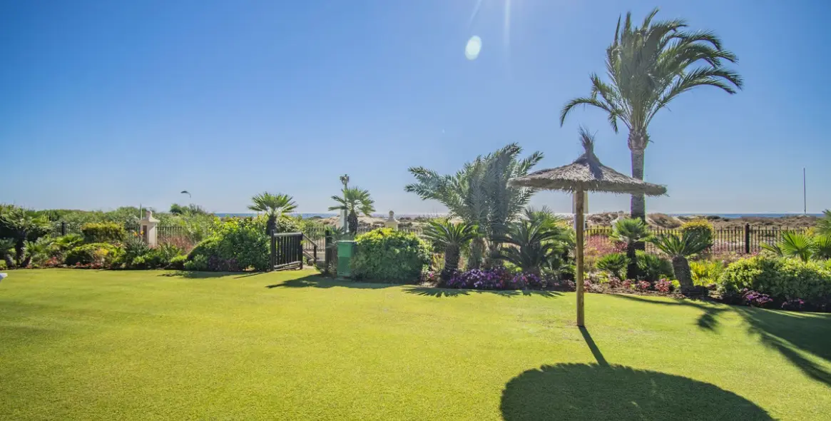 Продажа апартаментов на среднем этаже в Los Monteros 23