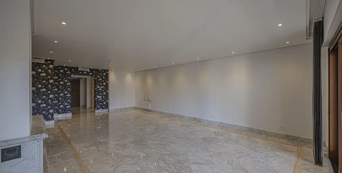 Продажа апартаментов на среднем этаже в Los Monteros 24